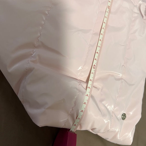 Women's Pink Quilted Tote Bag - Lightweight Everyday Carry - Picture 5 of 8